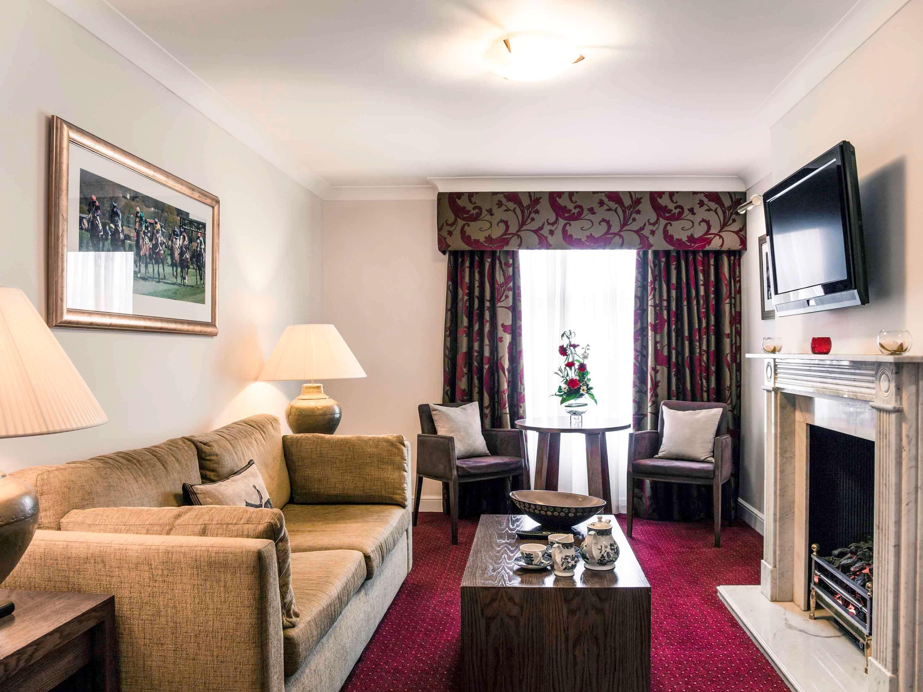 Mercure Haydock Hotel Exterior photo