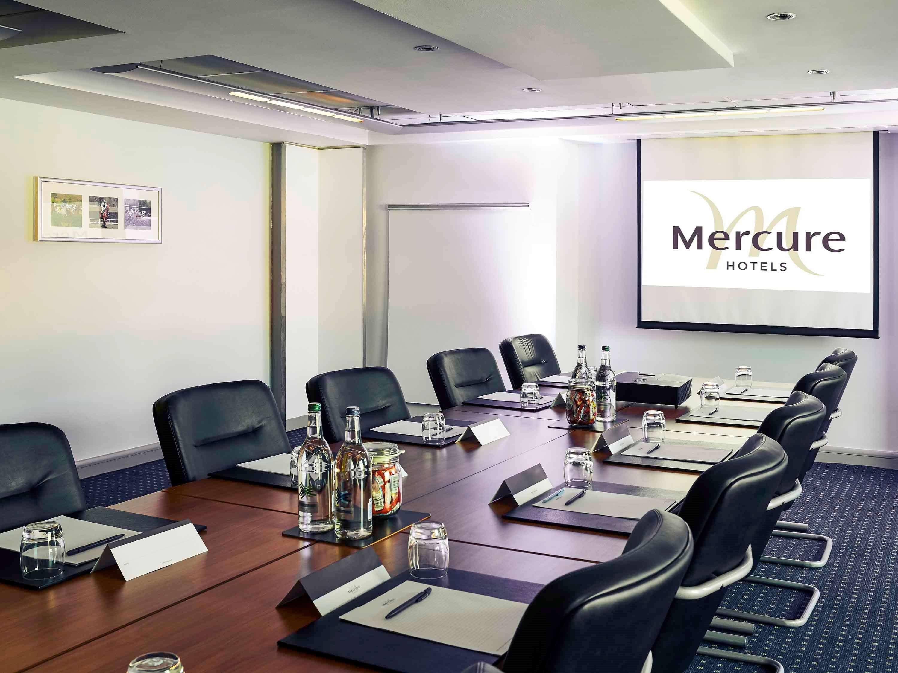 Mercure Haydock Hotel Exterior photo