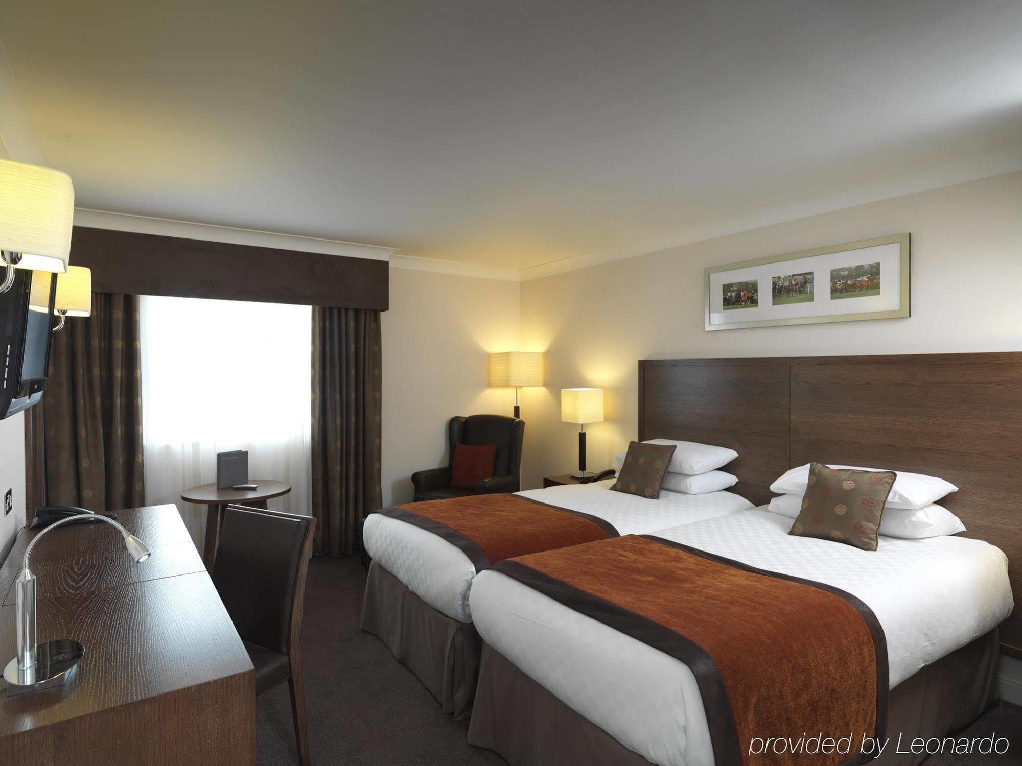 Mercure Haydock Hotel Exterior photo