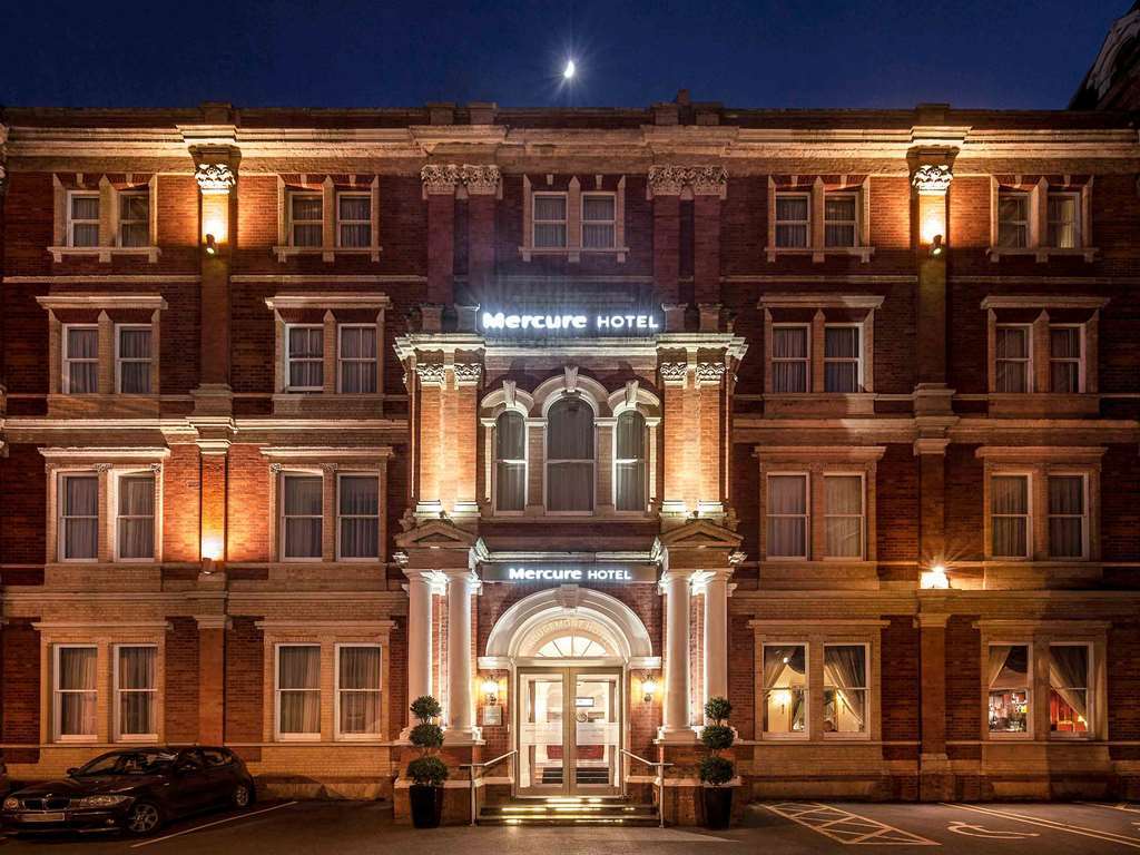 Mercure Haydock Hotel Exterior photo